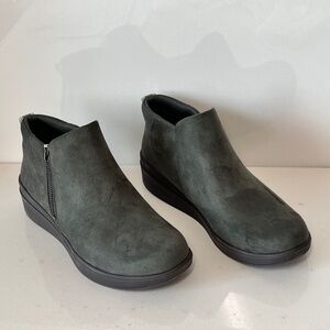 Ryka Lyrical Side Zip Wedges Sneaker